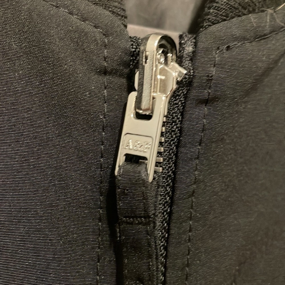 Abercrombie & Fitch reversible jacket - Picture 3 of 8